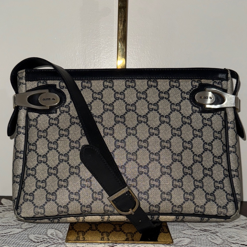 Authentic Vintage Gucci Plus GG Supreme Shoulder Bag
